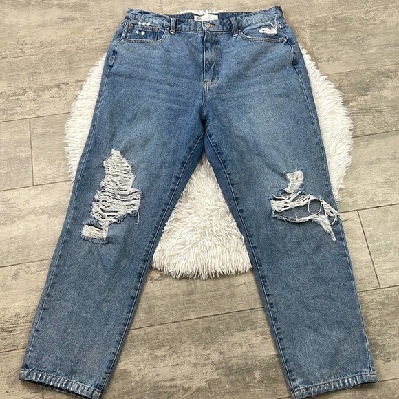 RSQ Denim - RSQ High Rise Distressed Jeans. Junior’s 17